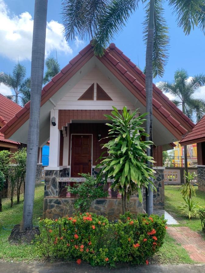 Bunraksa Resort Kamphaeng Phet Buitenkant foto