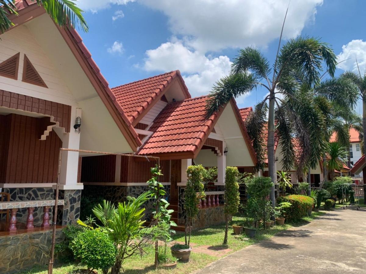 Bunraksa Resort Kamphaeng Phet Buitenkant foto