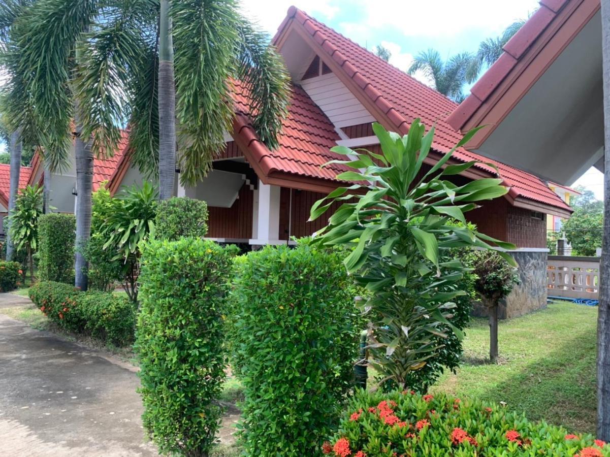 Bunraksa Resort Kamphaeng Phet Buitenkant foto
