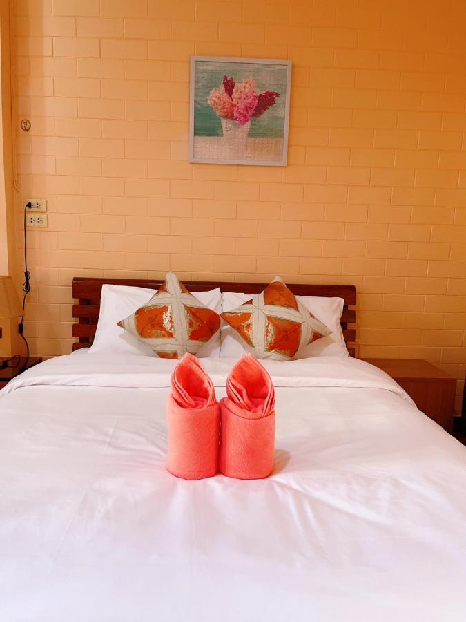 Bunraksa Resort Kamphaeng Phet Buitenkant foto