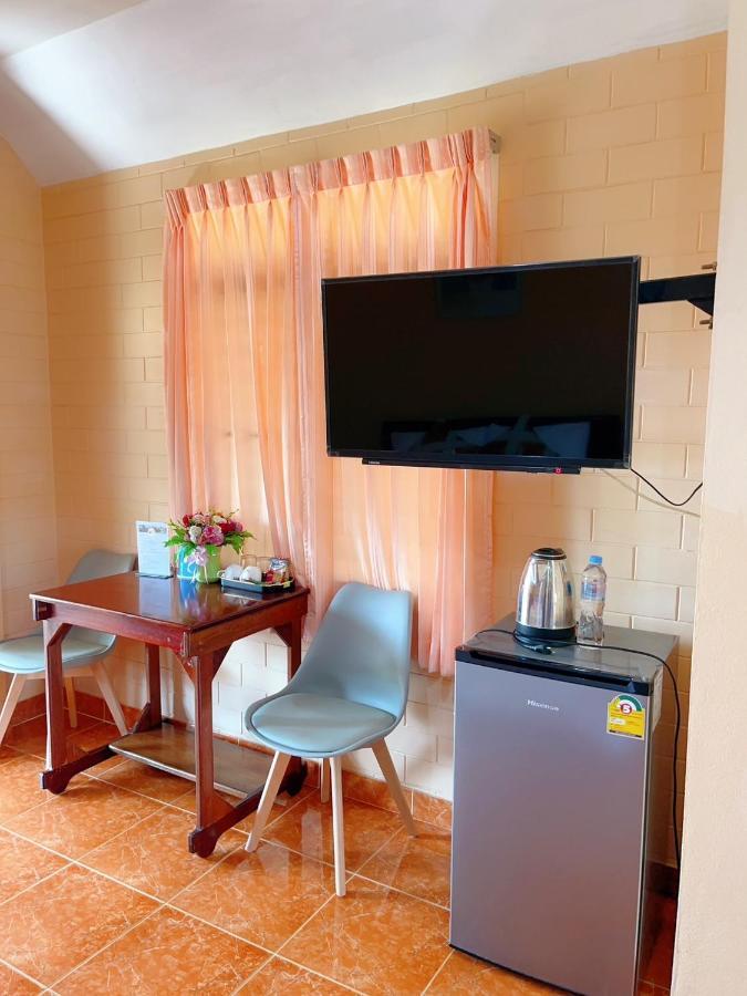 Bunraksa Resort Kamphaeng Phet Buitenkant foto