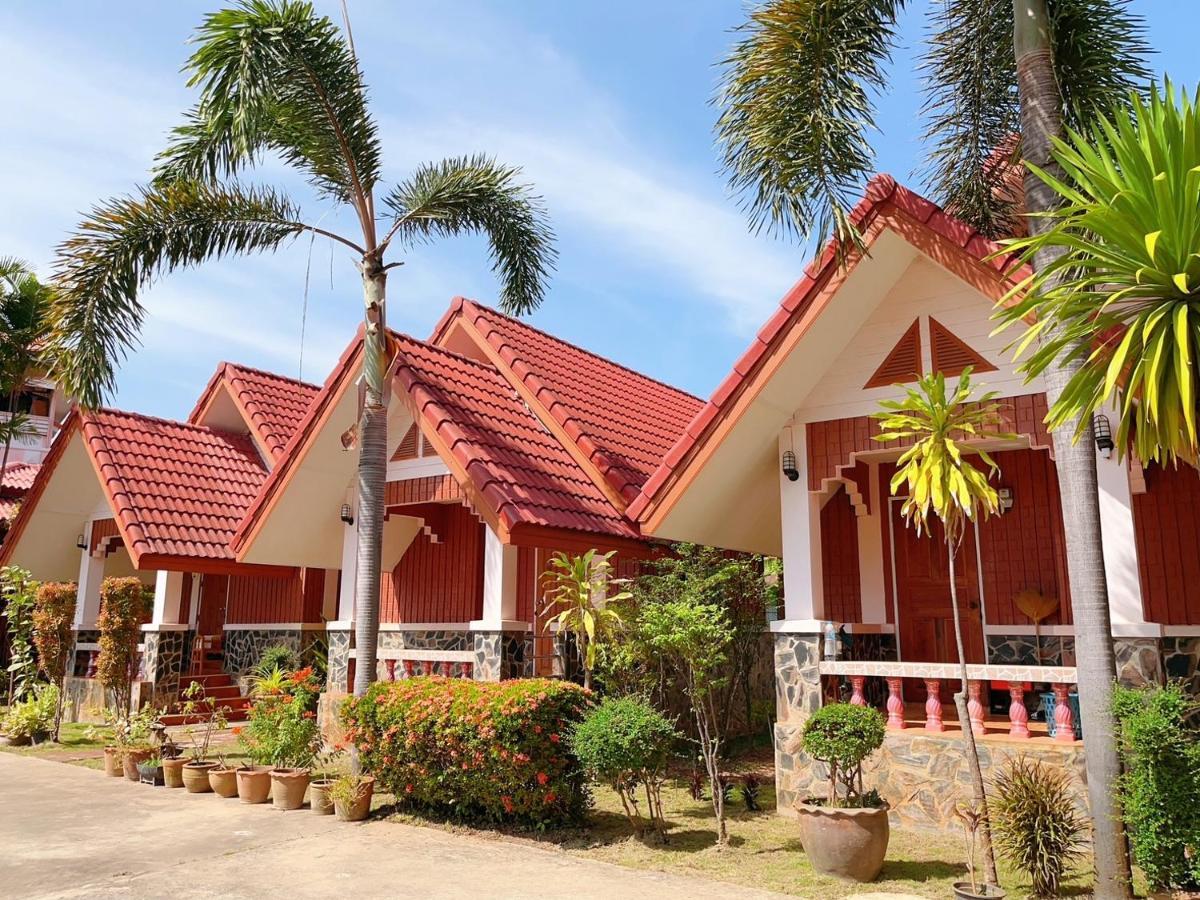 Bunraksa Resort Kamphaeng Phet Buitenkant foto