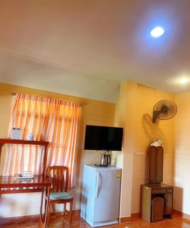 Bunraksa Resort Kamphaeng Phet Buitenkant foto